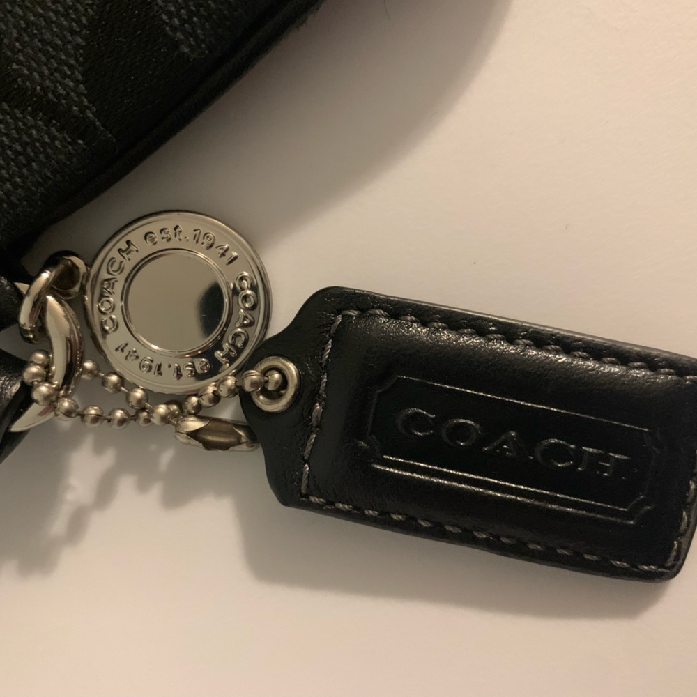 Coach Wristlet - Picture 3 of 4
